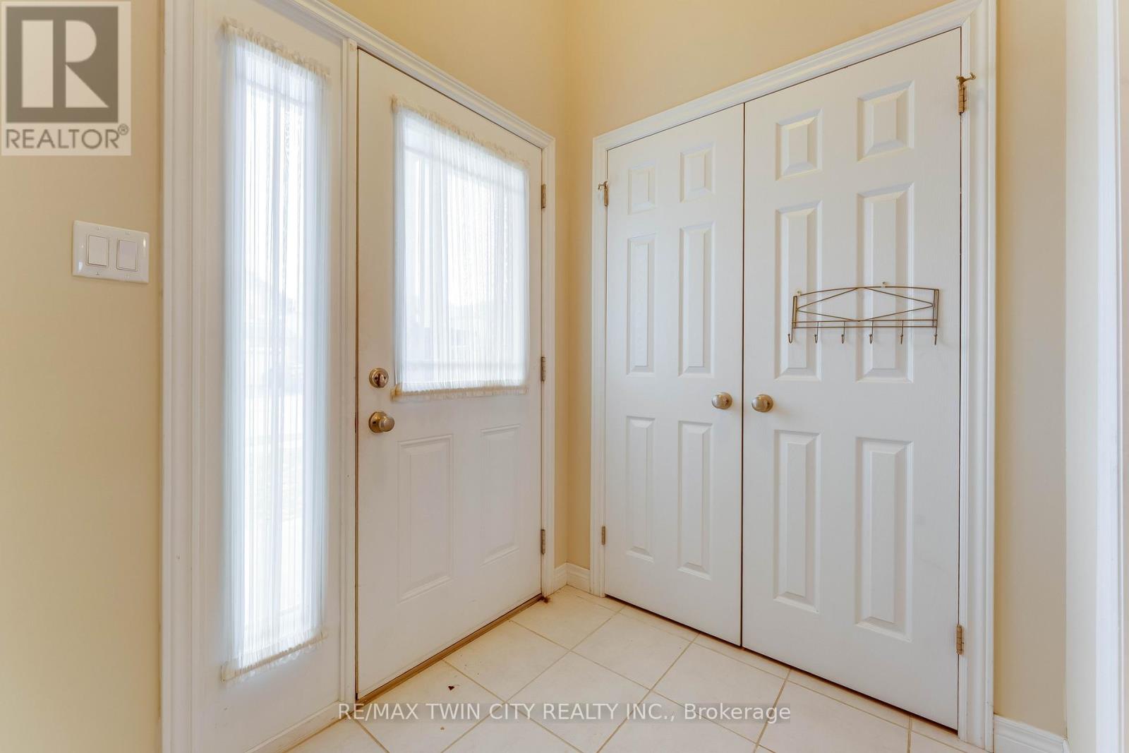 17 VALLEYBROOK DRIVE