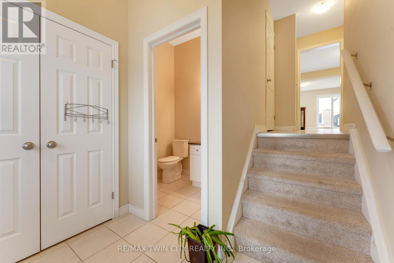 17 VALLEYBROOK DRIVE