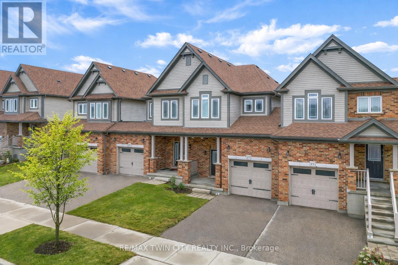 17 VALLEYBROOK DRIVE