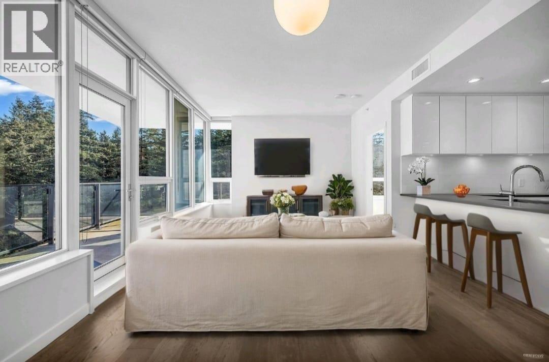 1205 3487 BINNING ROAD