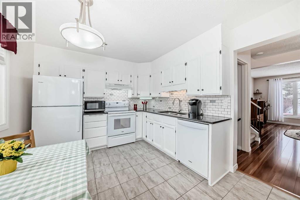 24 Cedarwood Hill SW