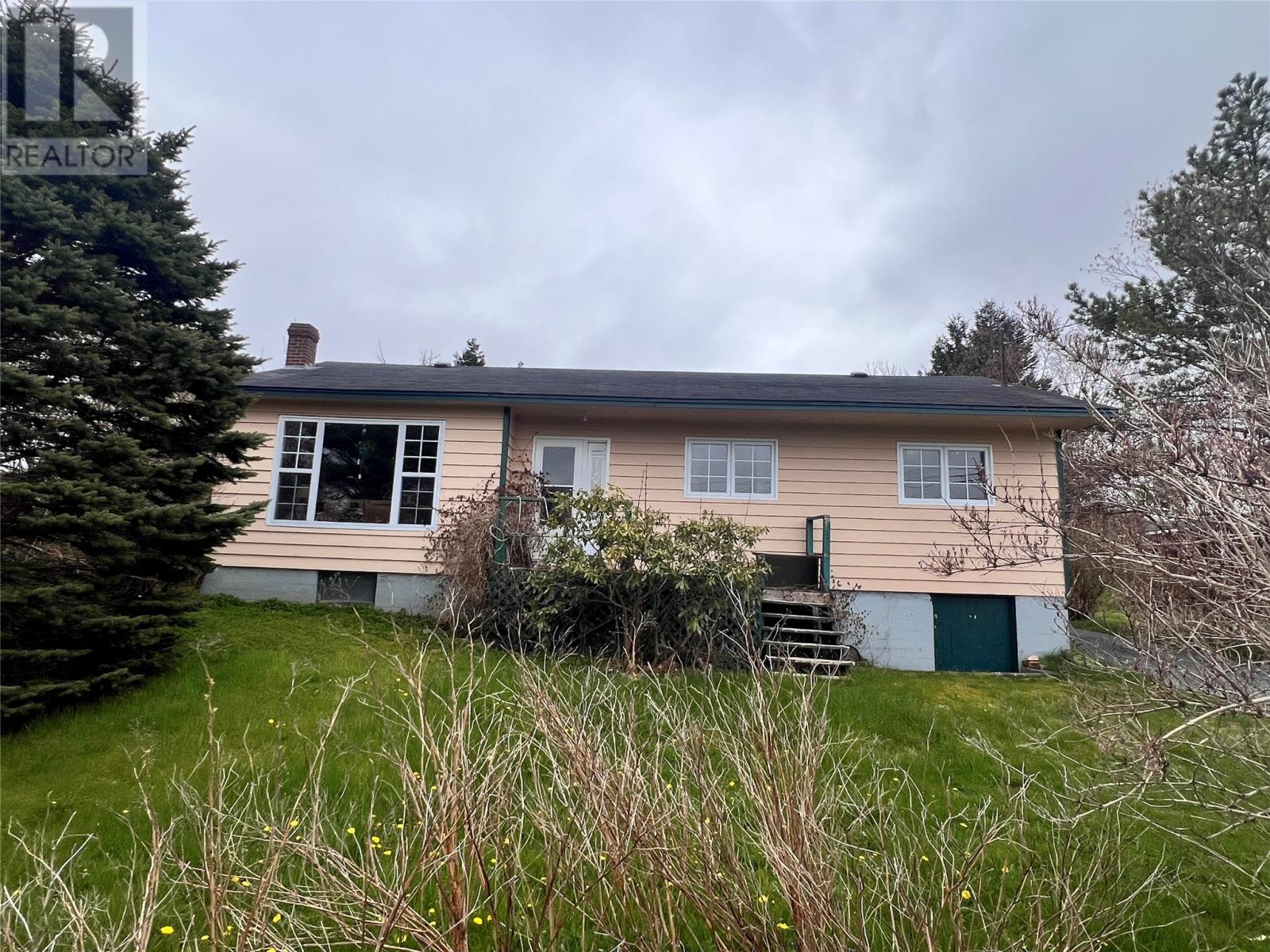 37 Earles Lane