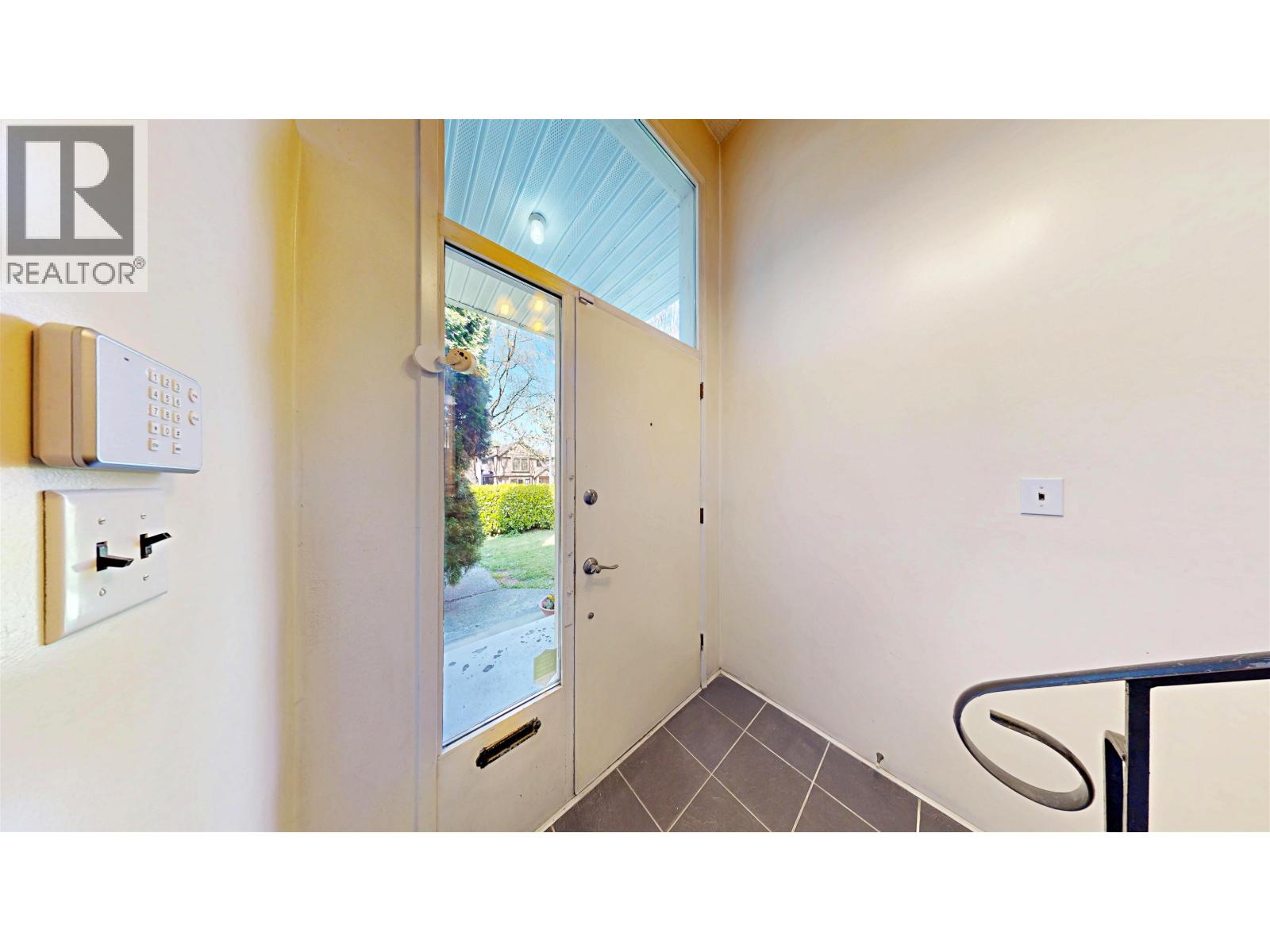 3752 BEATRICE STREET