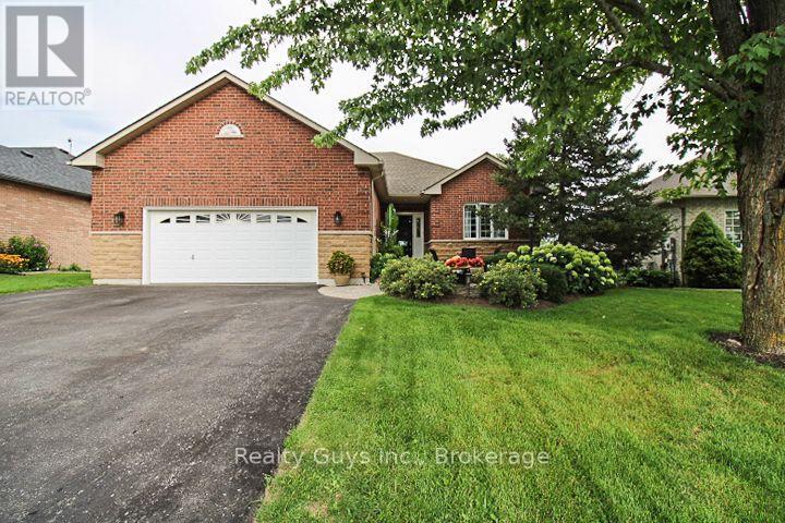 16 CRESCENT MOON LANE