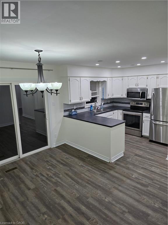 446 SPRINGBANK Avenue