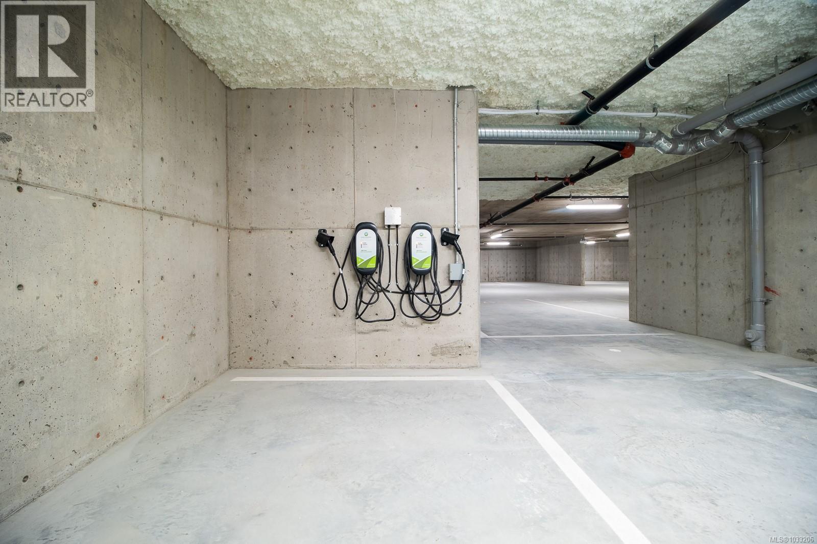 301 4474 Wellington Rd