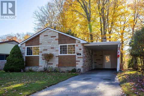 242 6TH AVENUE E Owen Sound ON N4K2T3
