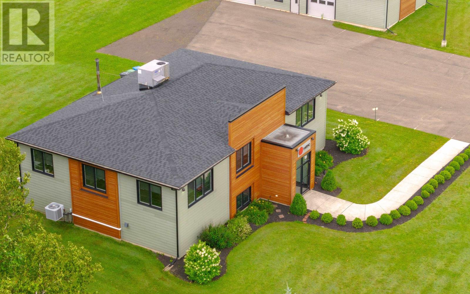 19 Regis Duffy Drive