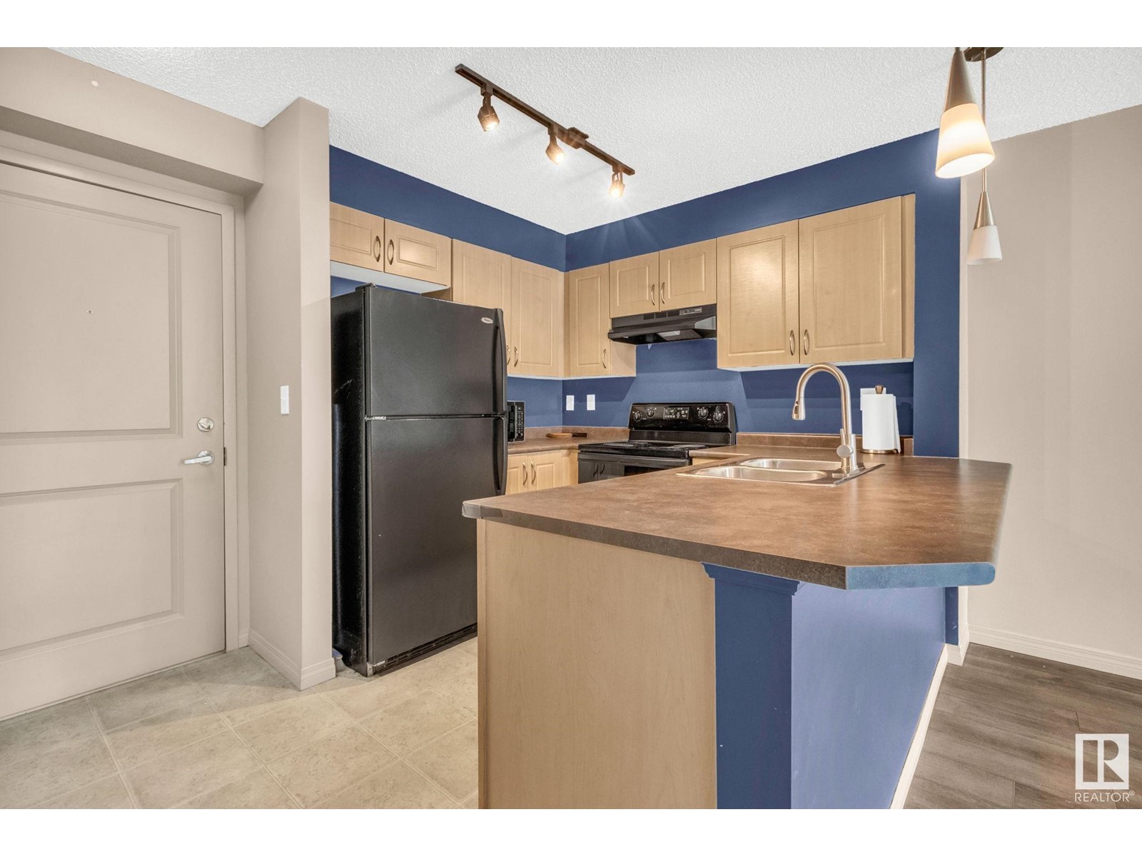 #305 11441 Ellerslie RD SW SW