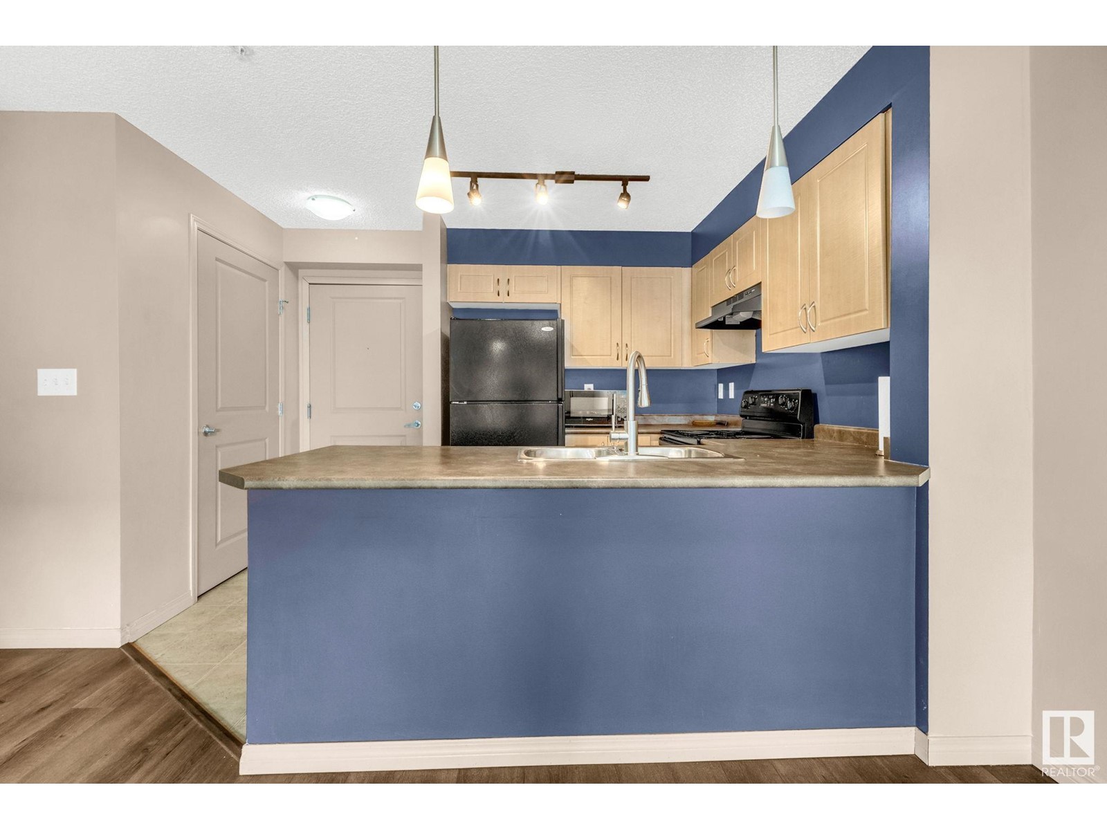 #305 11441 Ellerslie RD SW SW