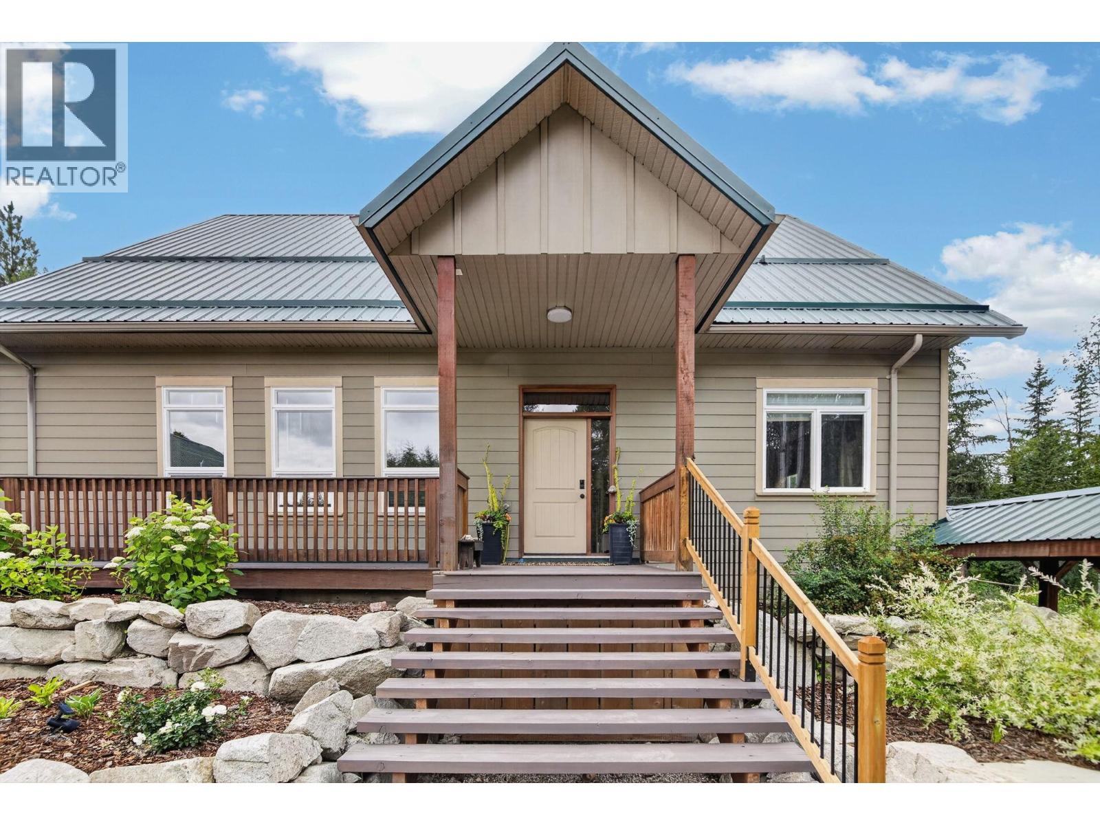 1124 FISH LAKE Road W