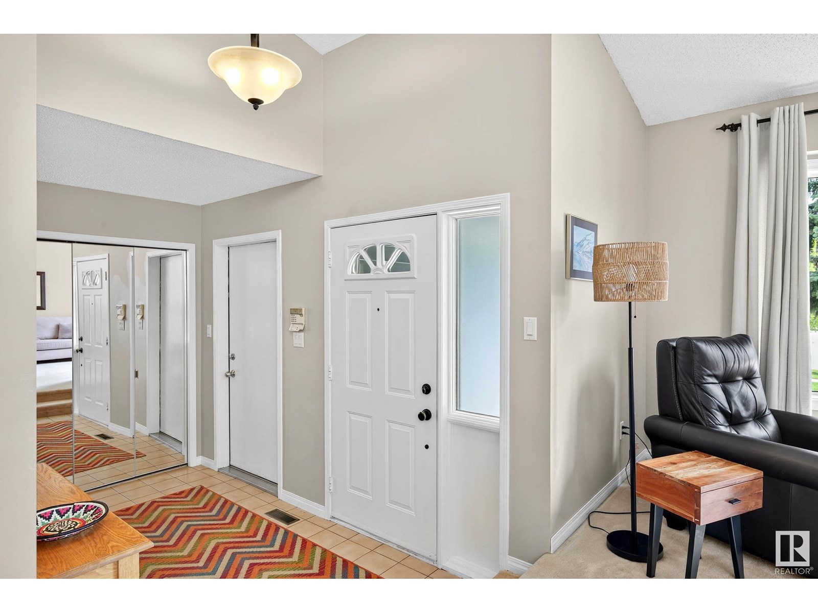 2 PRIMROSE PL