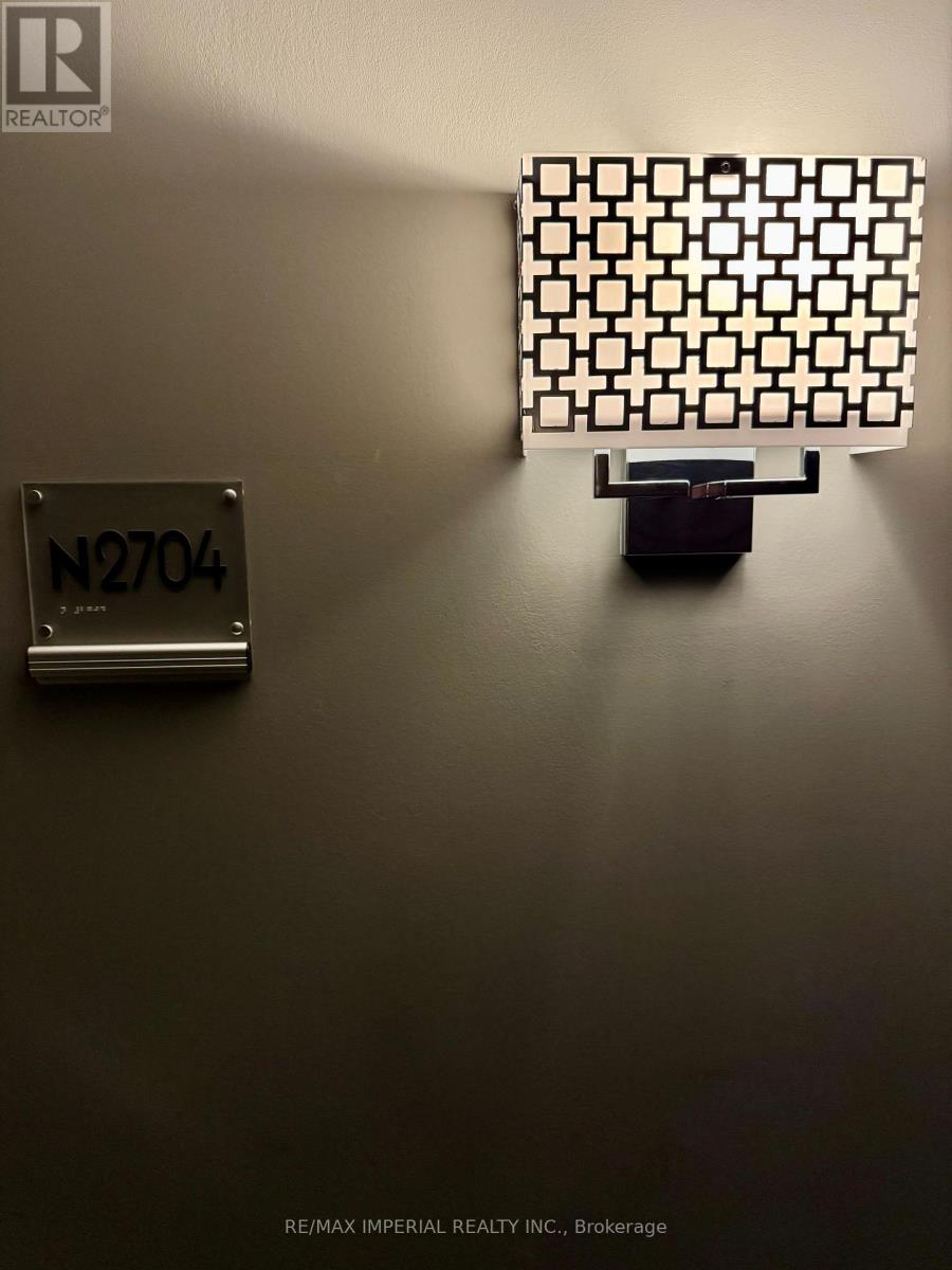 N2704 - 330 PHILLIP STREET