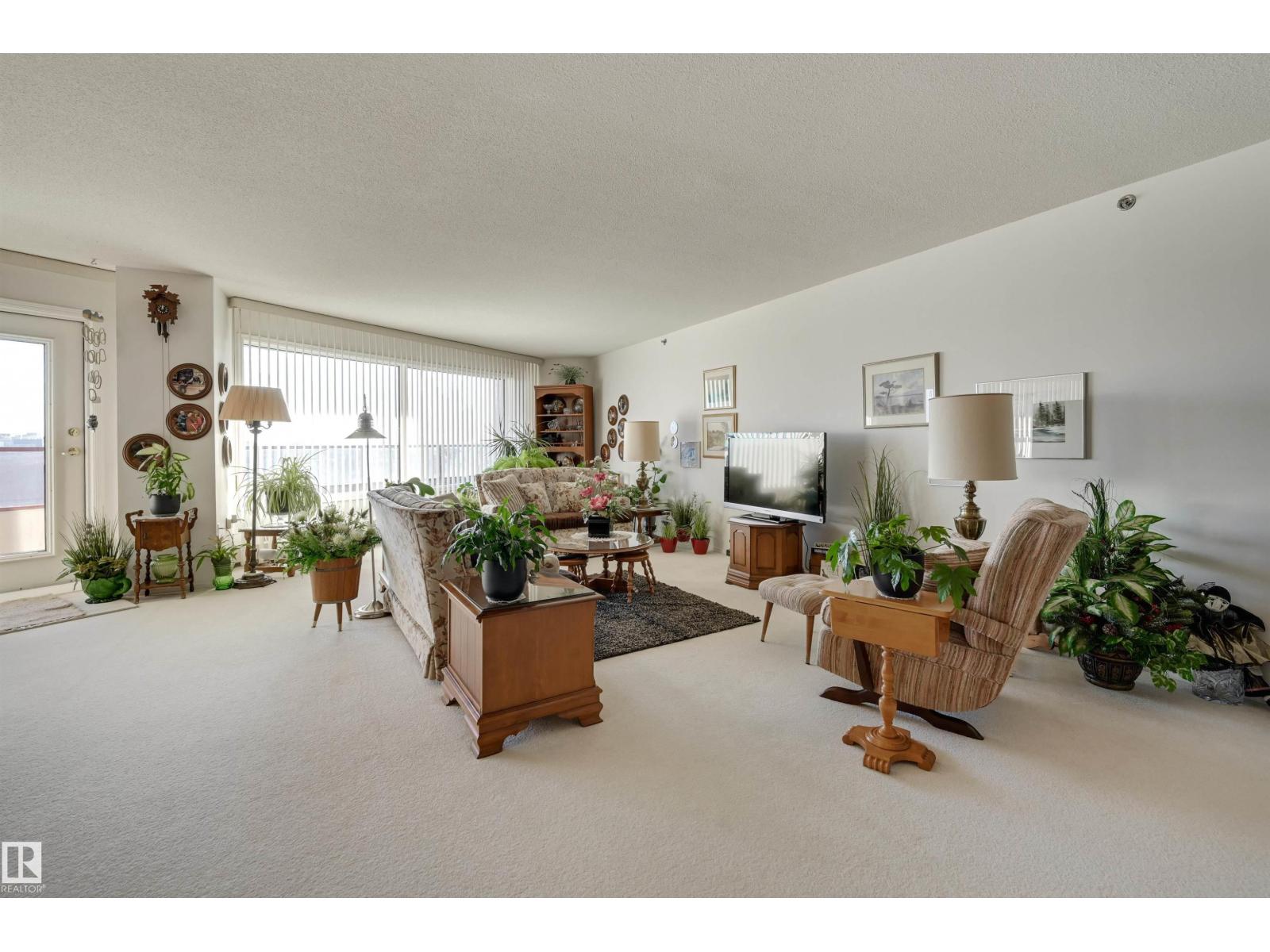 #1401 12319 JASPER AV NW