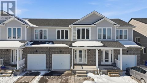 32 CODE CRESCENT Carleton Place ON K7C4J7