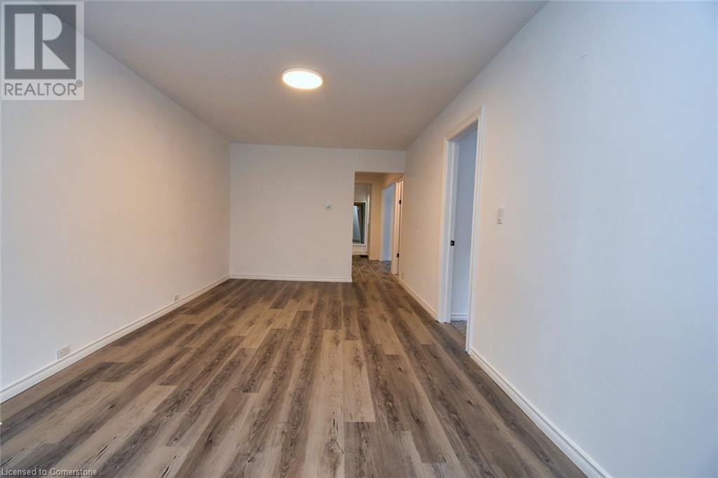 14 GRAHAM Avenue S