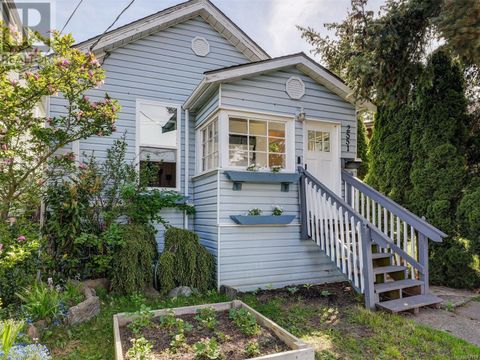 2551 Prior St Victoria BC V8T3X5