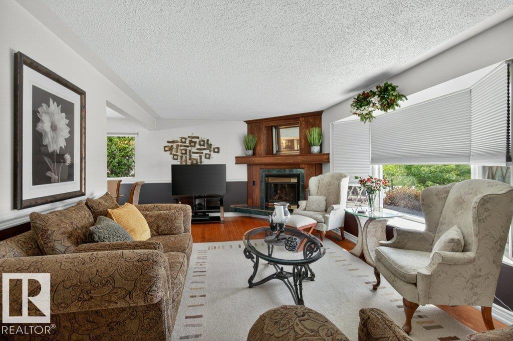 6616 95 AV NW