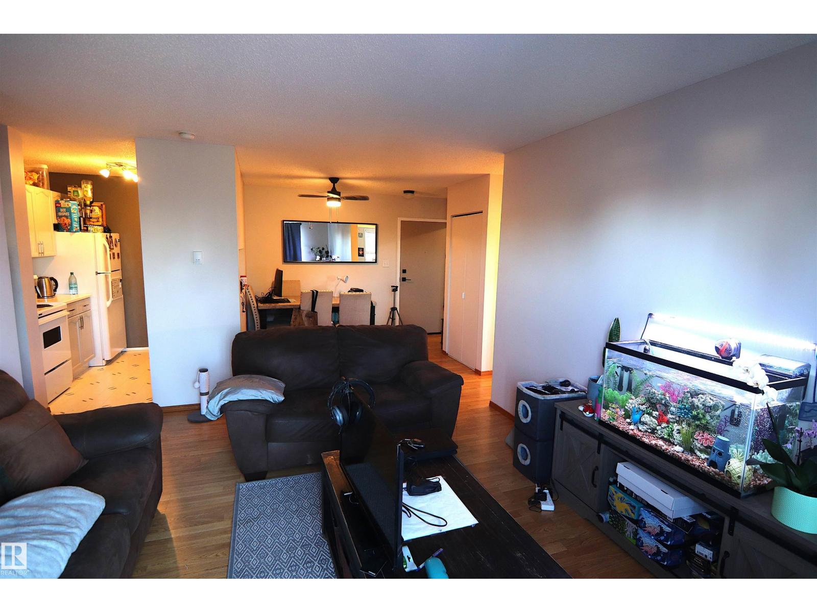 #421 6720 158 AV NW NW