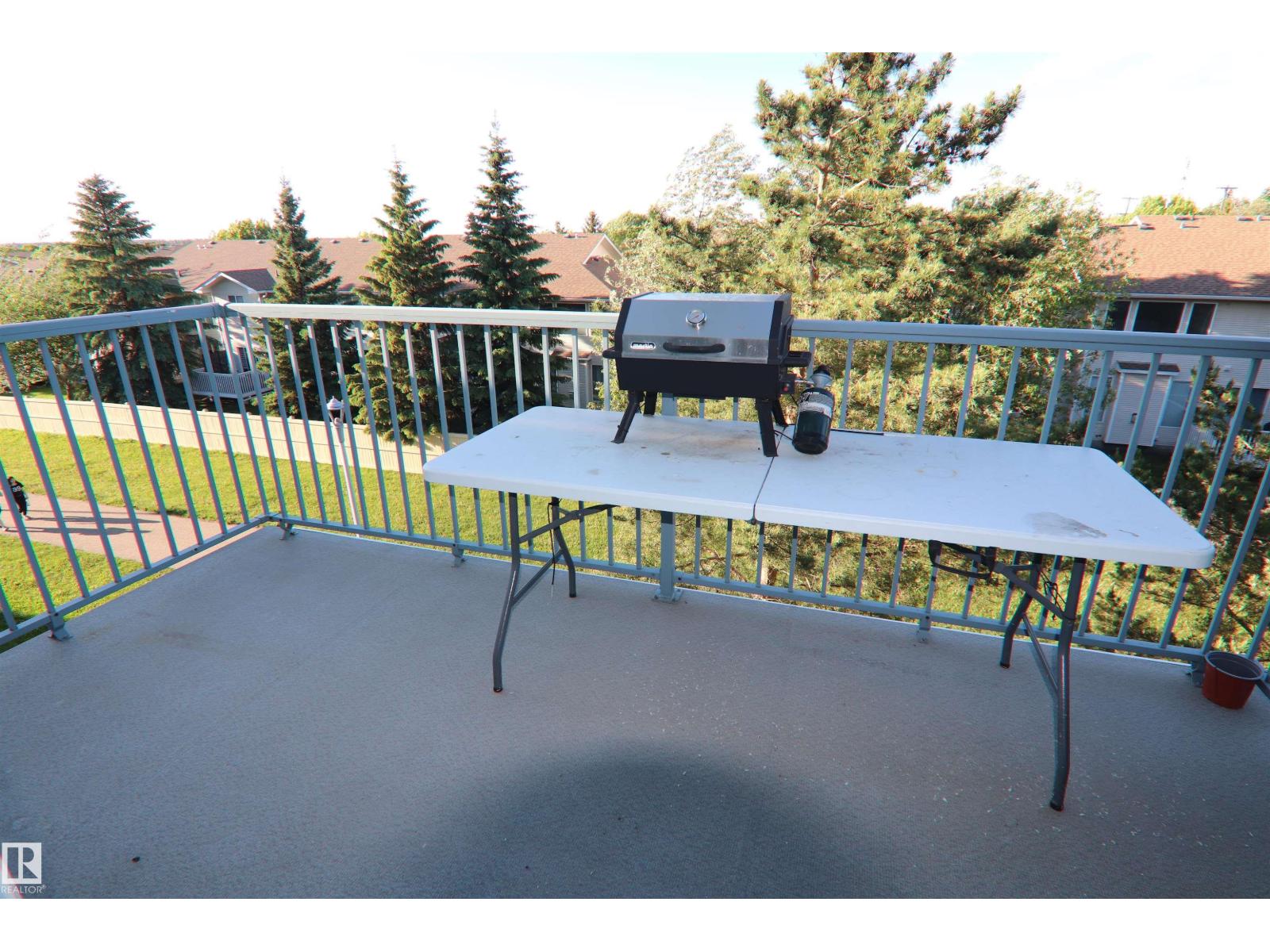 #421 6720 158 AV NW NW