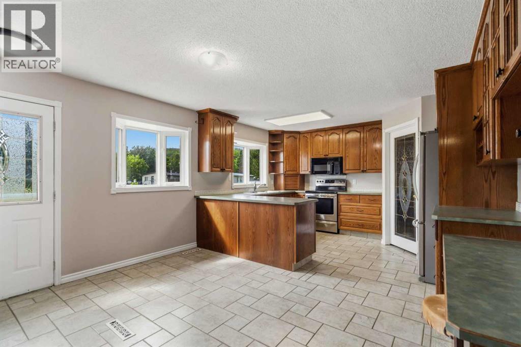18 Clark Crescent