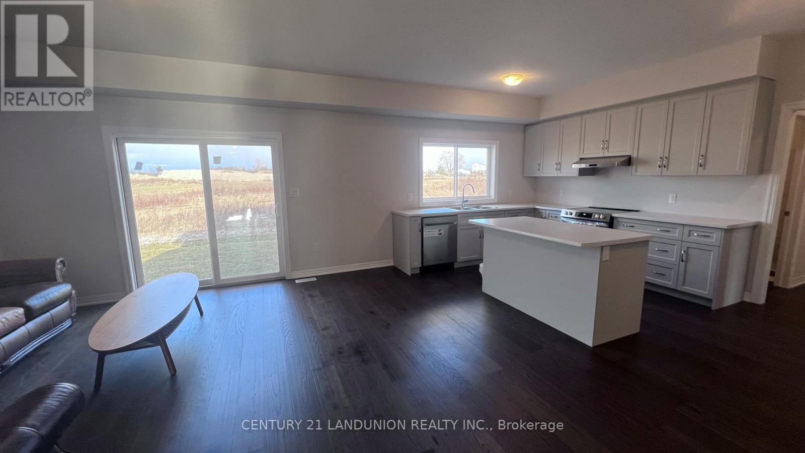 39 MEADOWLARK DRIVE