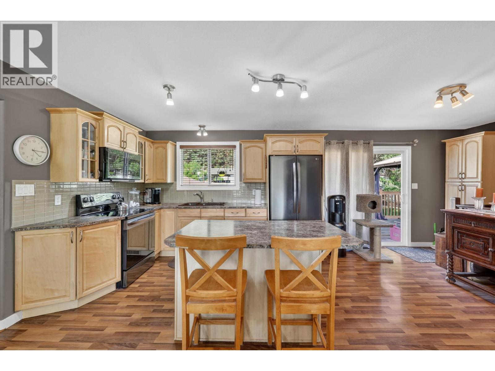 1355 Pasadena Road