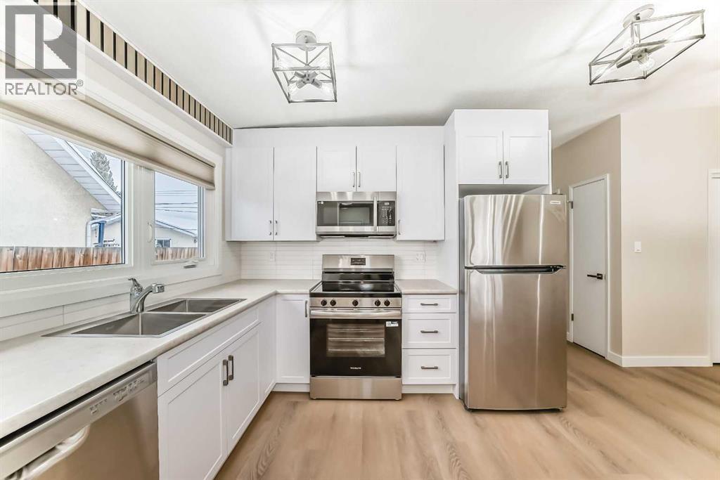 7406-7408 Hunterfield Road NW