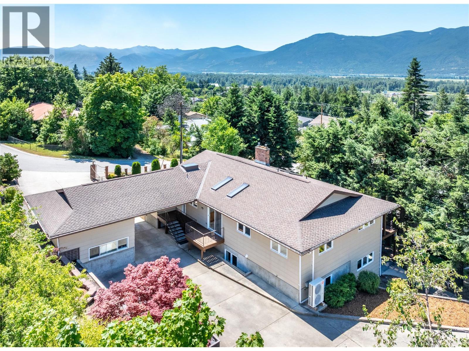 614 VANCOUVER N Street