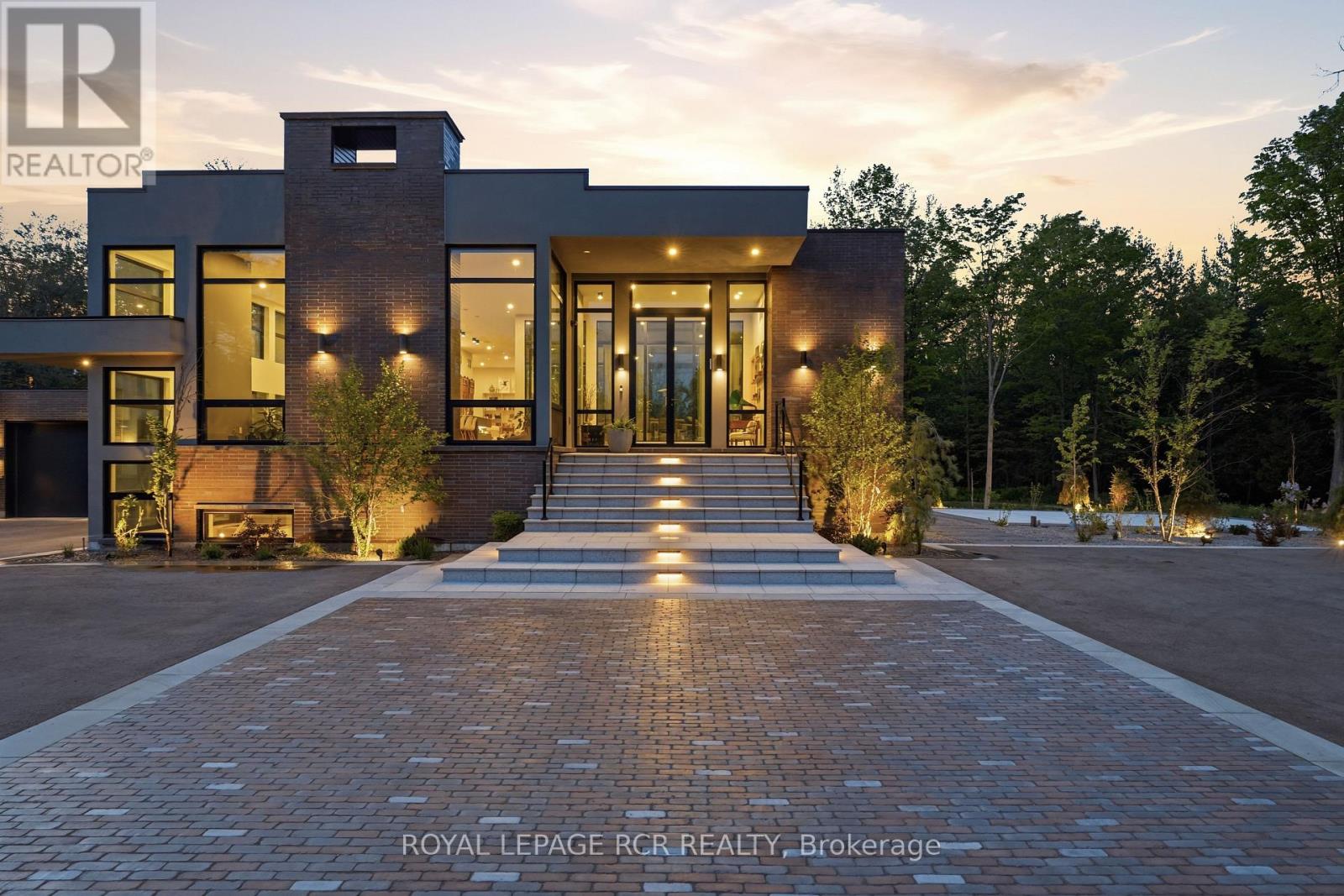 3404 VIVIAN ROAD
