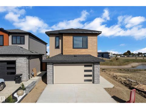30 TILIA PL Spruce Grove AB T7X0Z3