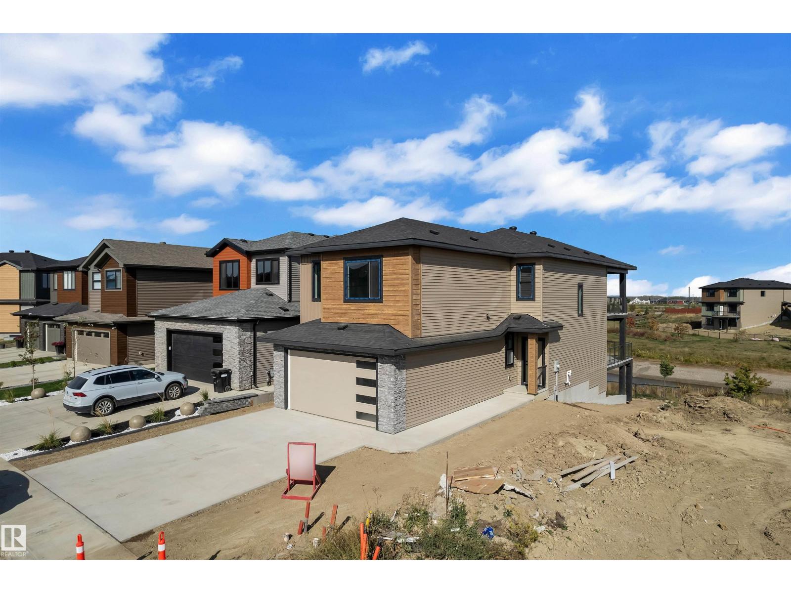 30 TILIA PL