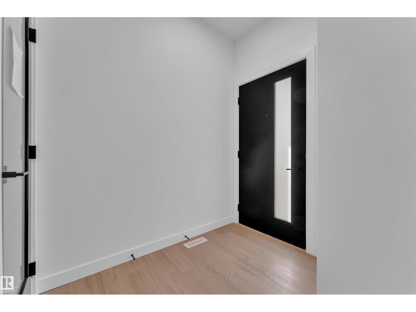 30 TILIA PL