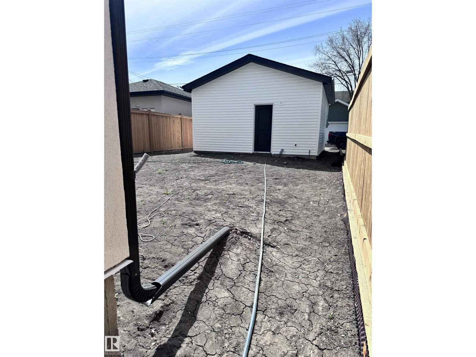 10919 79 AV NW