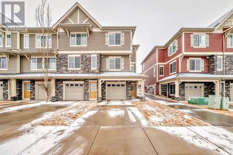 61 Kinlea Way NW Calgary AB T3R0S2