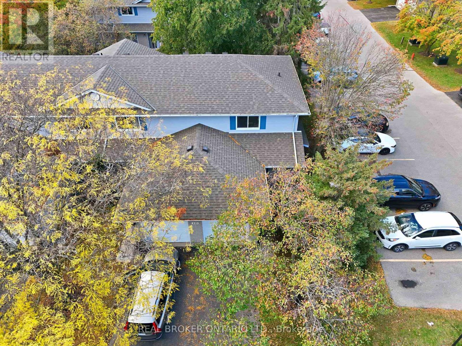 6 - 445 KINGSCOURT DRIVE