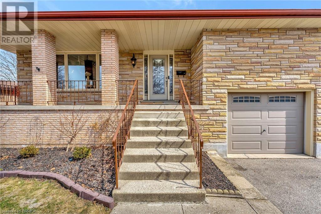 18 SPRUCEHILL Drive