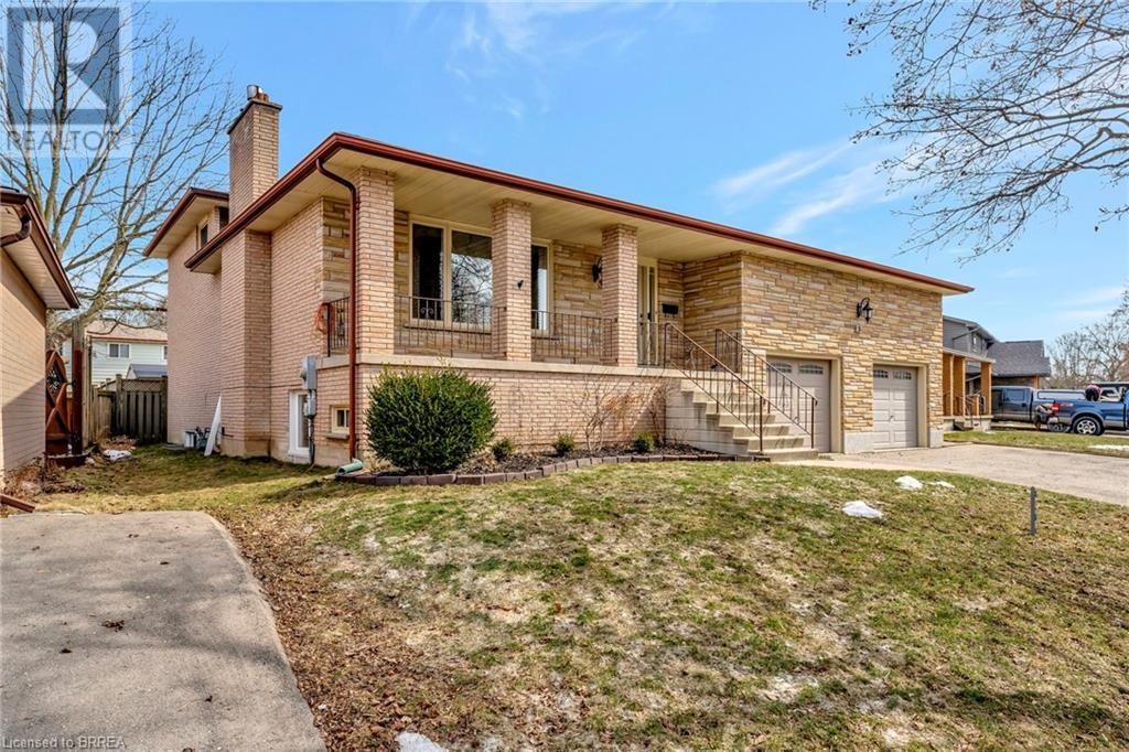 18 SPRUCEHILL Drive