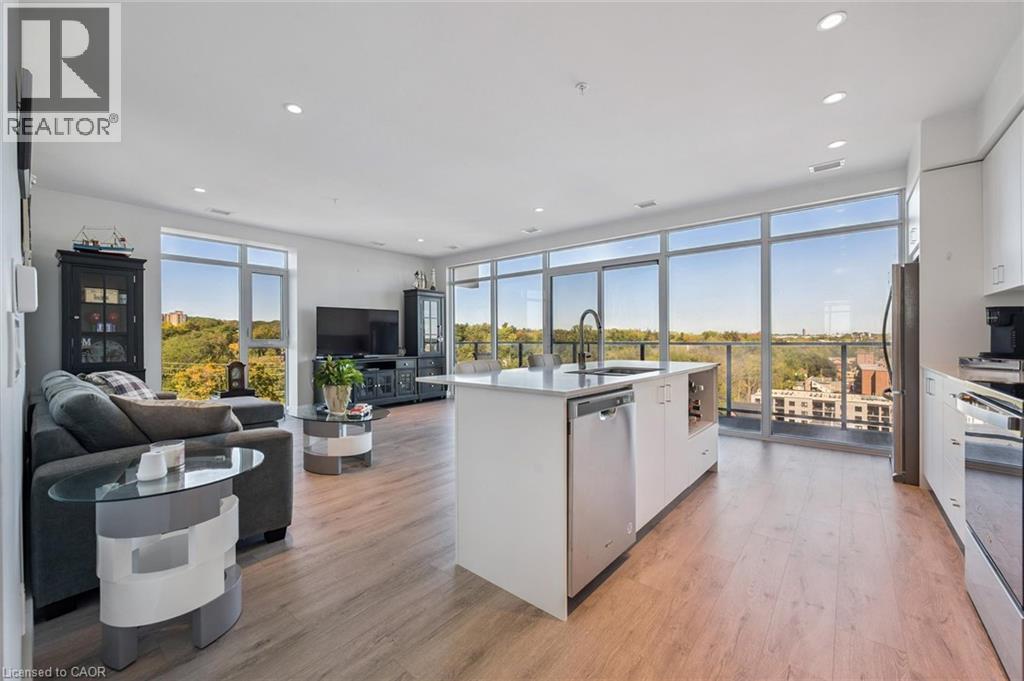 15 GLEBE Street Unit# 902