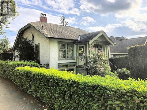 1496 E 15TH AVENUE Vancouver BC V5N2E8