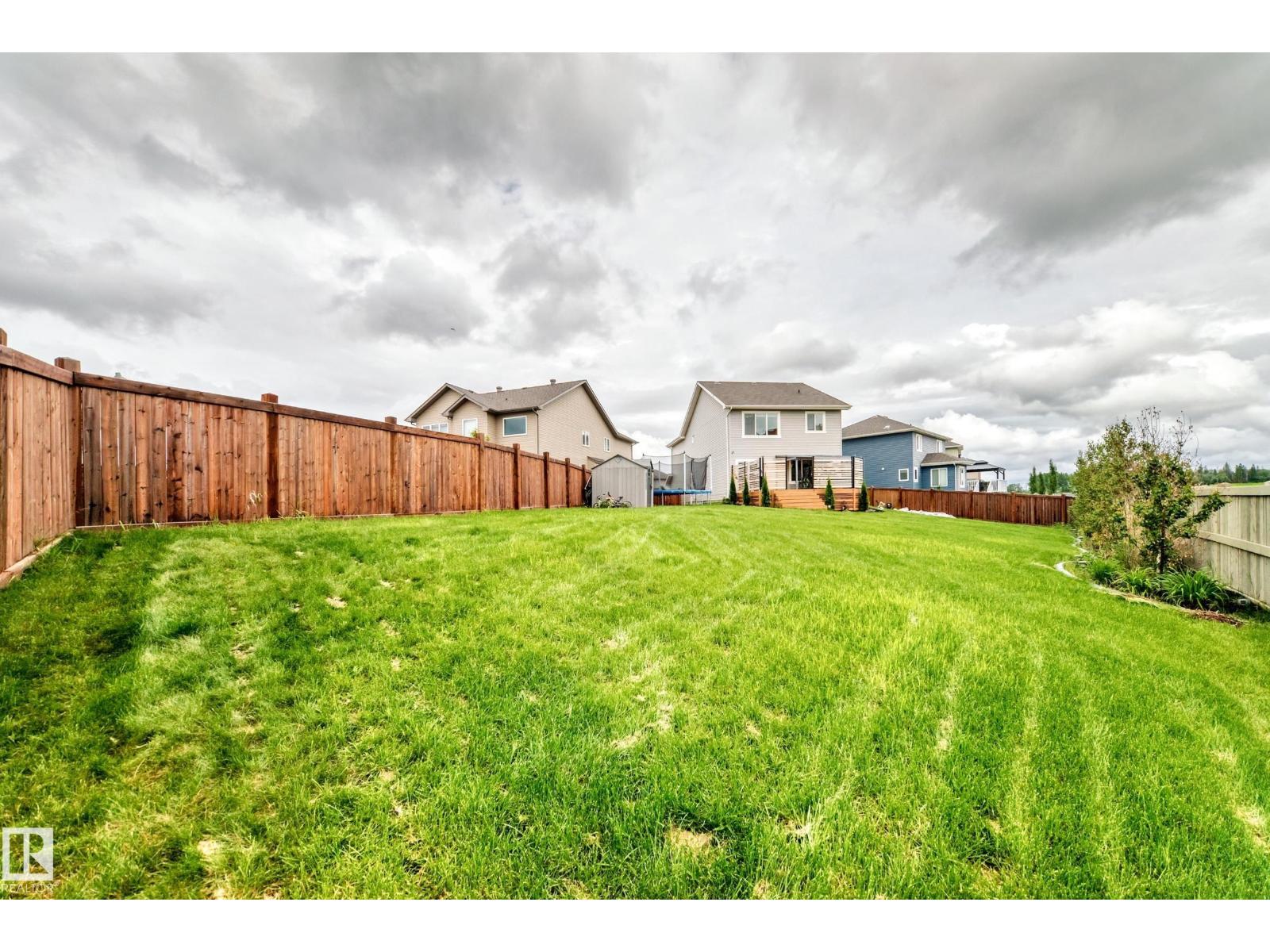 1239 24 AV NW