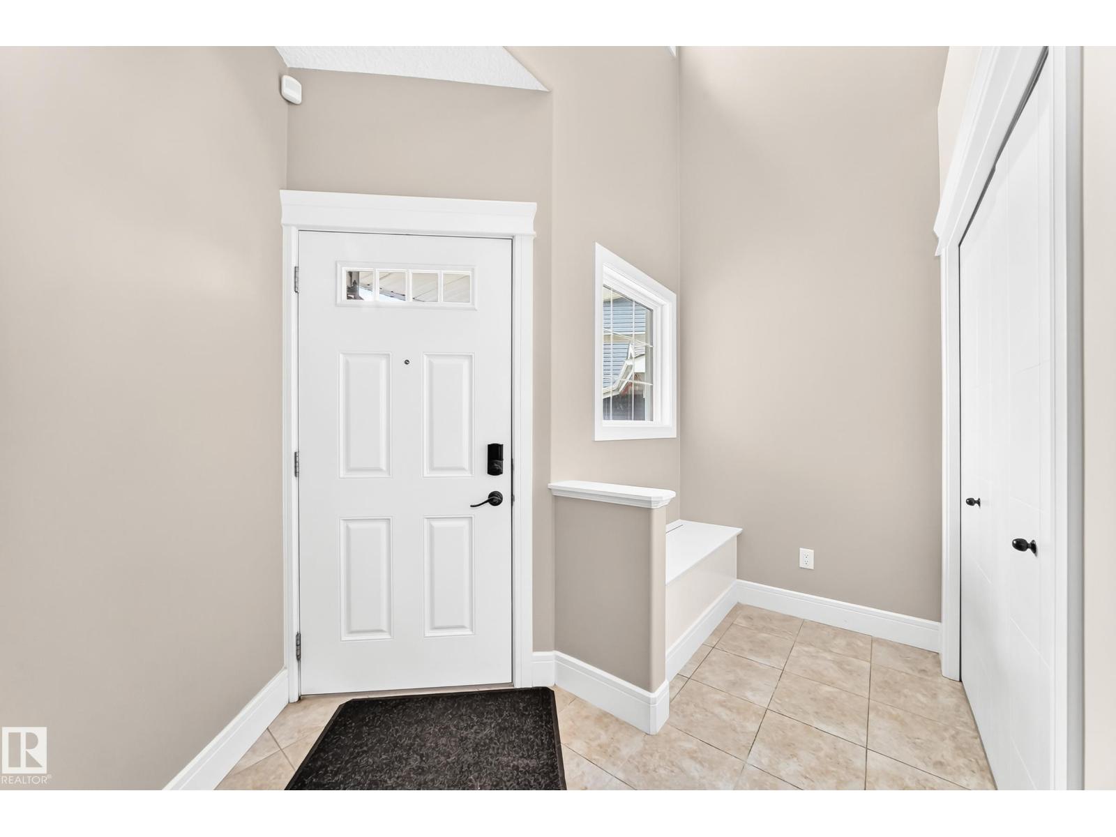 1239 24 AV NW