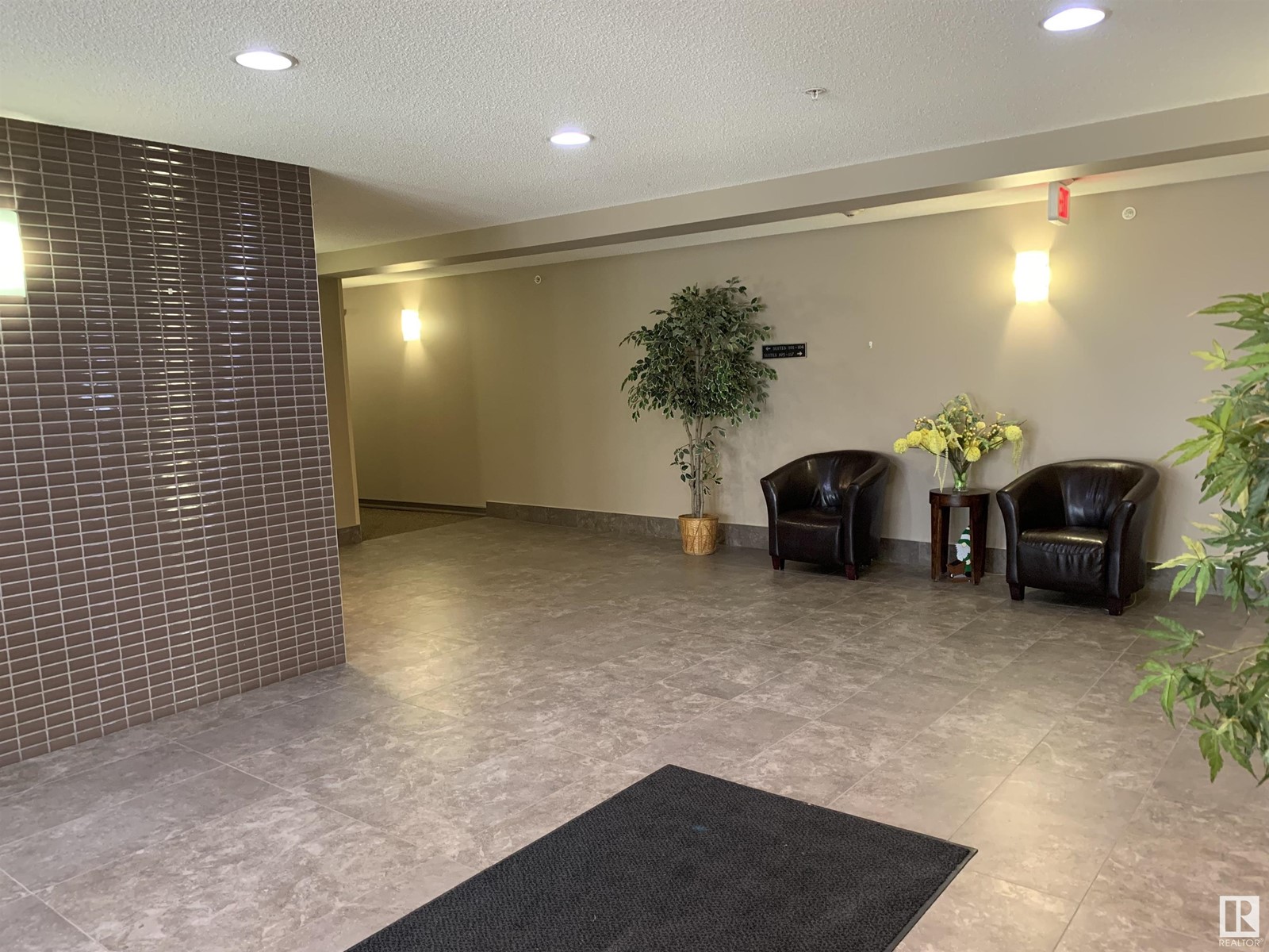 #203 2208 44 AV NW