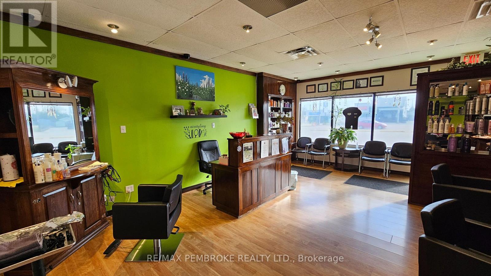 C - 3468 PETAWAWA BOULEVARD