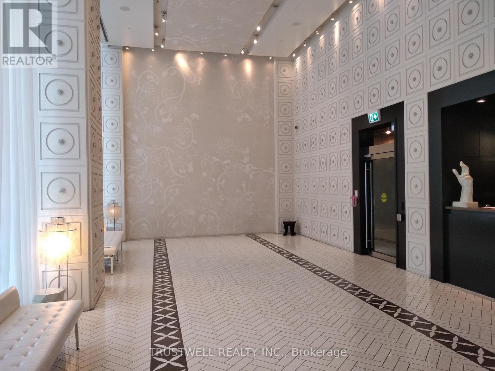 1409 - 20 BLUE JAYS WAY