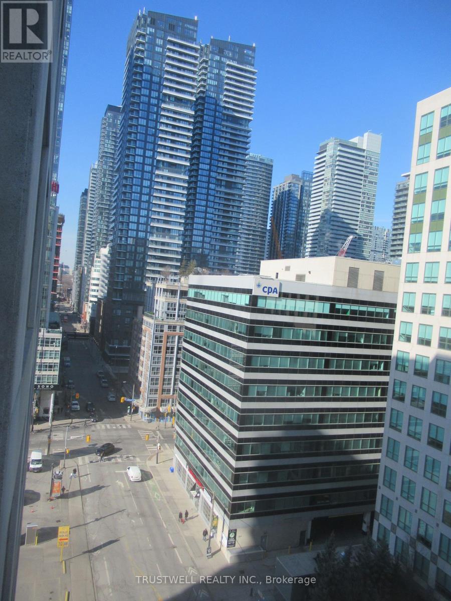 1409 - 20 BLUE JAYS WAY