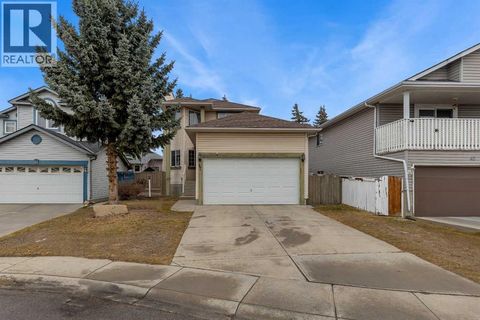 47 Carmel Close NE Calgary AB T1Y6Z3