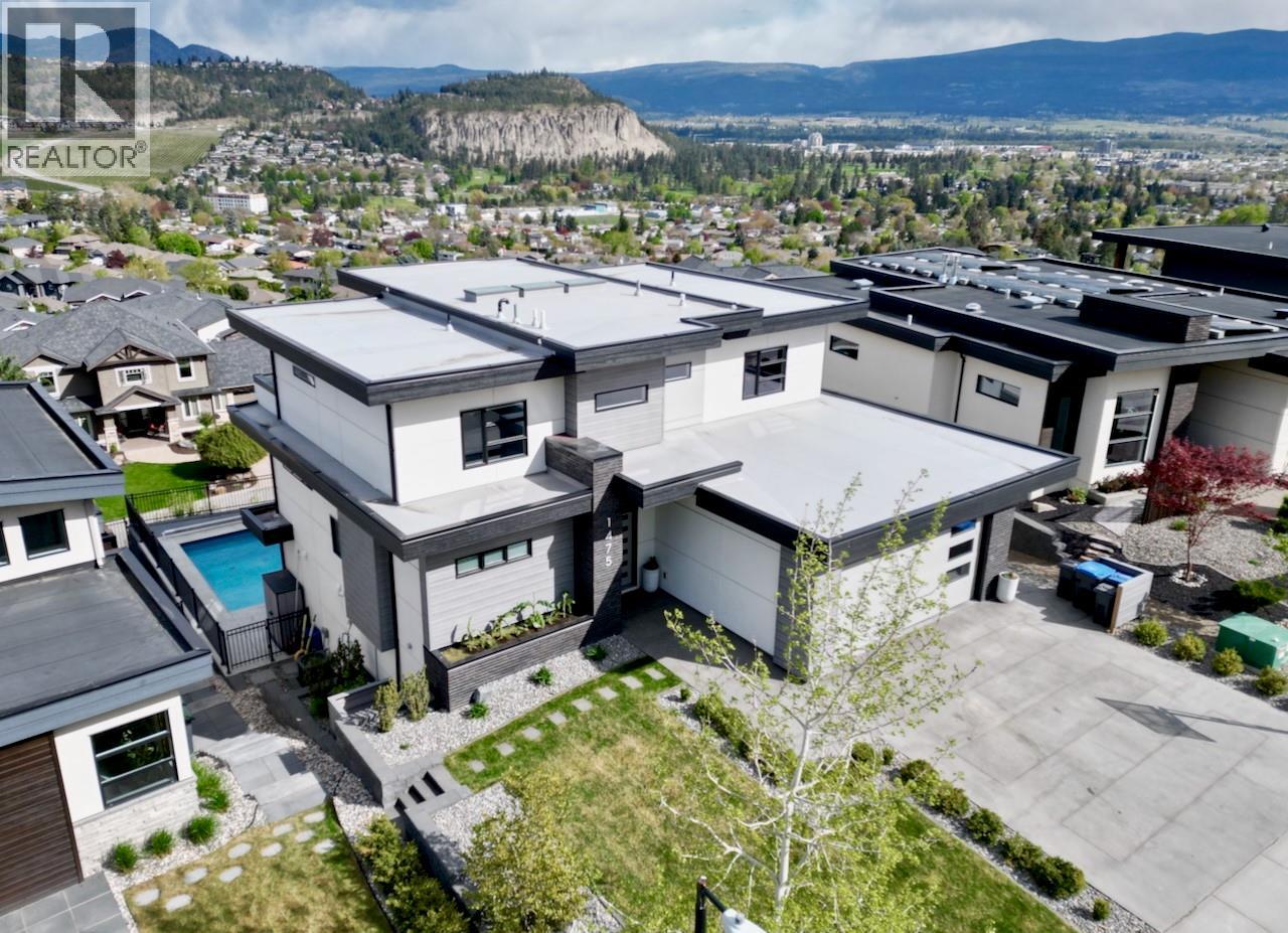 1475 Benzer Court