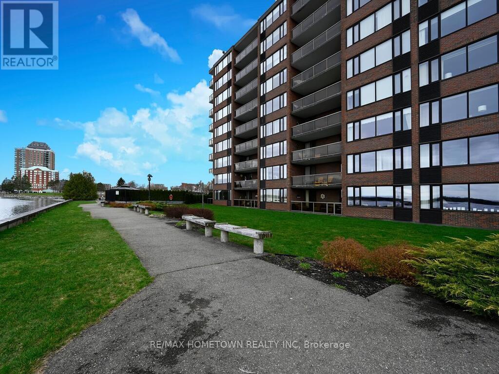 211 - 55 WATER STREET E