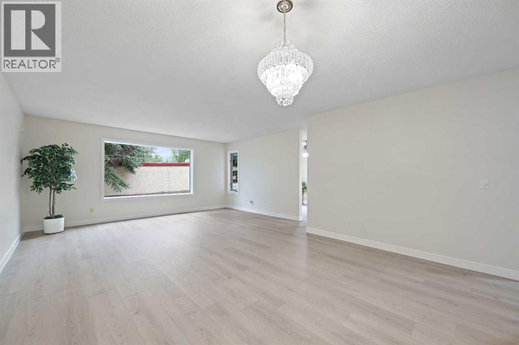 22 Sandarac Circle NW